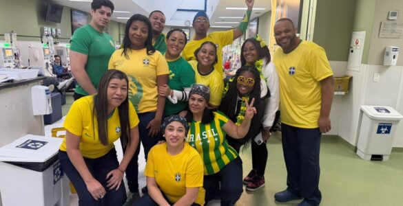 Pacientes renais torcem pro Brasil enquanto fazem tratamento
