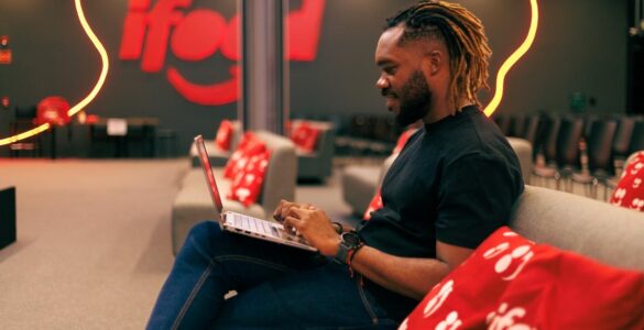 Na era da IA, iFood valoriza trabalho humano com educação