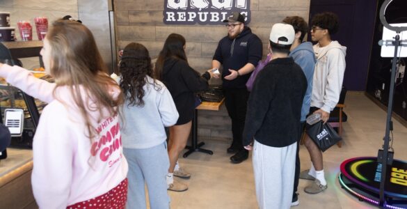 Brasileiros lideram expansão do açaí na Flórida