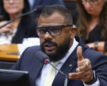 De faixa-preta a deputado: a vida de Da Cunha em videogame