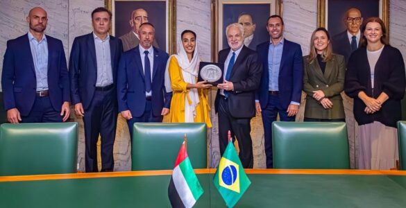 FGV e universidade dos Emirados firmam acordo de cooperação