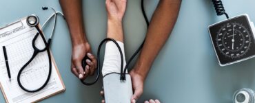 ANS define reajustes de contratos antigos de planos de saúde