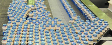 Yakult 40 light completa 10 anos de mercado