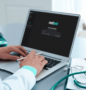 Liberty lança MedSeek, assistente de IA para a saúde