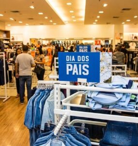 Dia dos Pais 2026: consumidores priorizam presentes afetivos