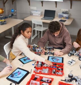 VIVA auxilia escolas no uso de tecnologia educacional