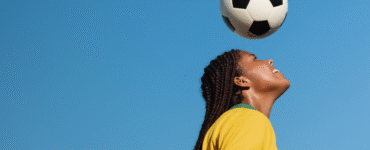 Cabeceios no futebol podem trazer risco de demência