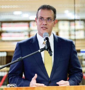 Manual orienta vítimas de fraudes bancárias no Brasil