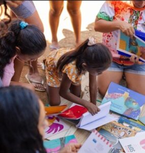 Férias transformam leitura em brincadeira e conexão