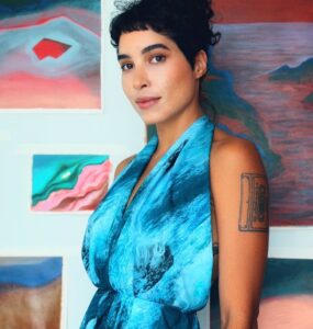 Artista brasiliense Isadora Maia inaugura mostra em Portugal