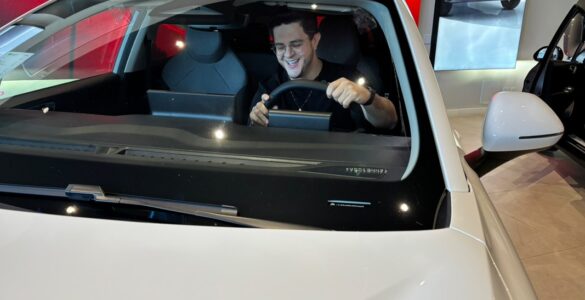 Influenciador Eldo Gomes apresenta conteúdo sobre carros