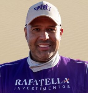 Lélio Vieira Carneiro Júnior é campeão de rali cross-country