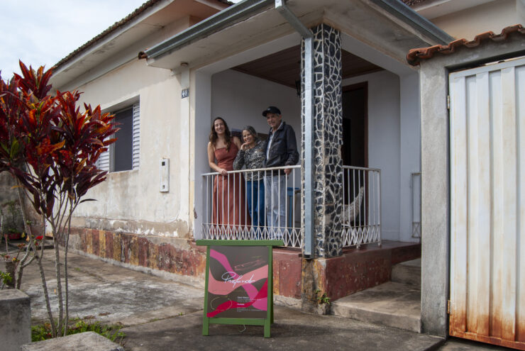 Moradores transformam cidade mineira com arte contemporânea
