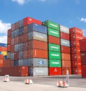 Tufões na China ameaçam abastecimento de pneus no Brasil