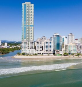Incorporadora de SC supera R$ 5,2 bilhões e mira expansão