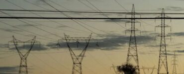 Energia solar e baterias impulsionam a economia industrial