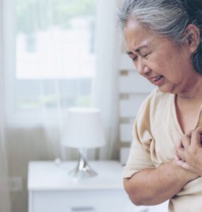 Infarto: sintomas variam entre homens e mulheres