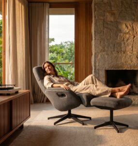 Mobiliário contemporâneo aproxima design e ergonomia