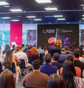 Evento da LAB 8 reforça crescimento da perfumaria no Brasil