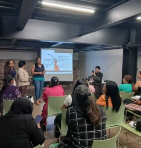FavEla Empoder@ inicia capacitação de 263 mulheres