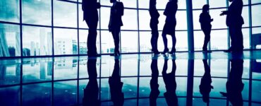 Empresas buscam profissionais flexíveis e reveem liderança