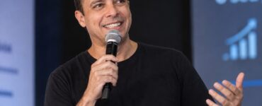 Prospecção B2B ganha força na indústria brasileira