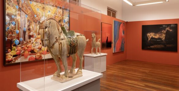 Mostra inédita reúne 100 obras brasileiras e chinesas em SP