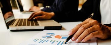 Ferramentas financeiras ajudam comerciantes a gerir negócio