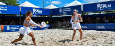 Champs Open reúne mais de 600 atletas de beach tennis em SP